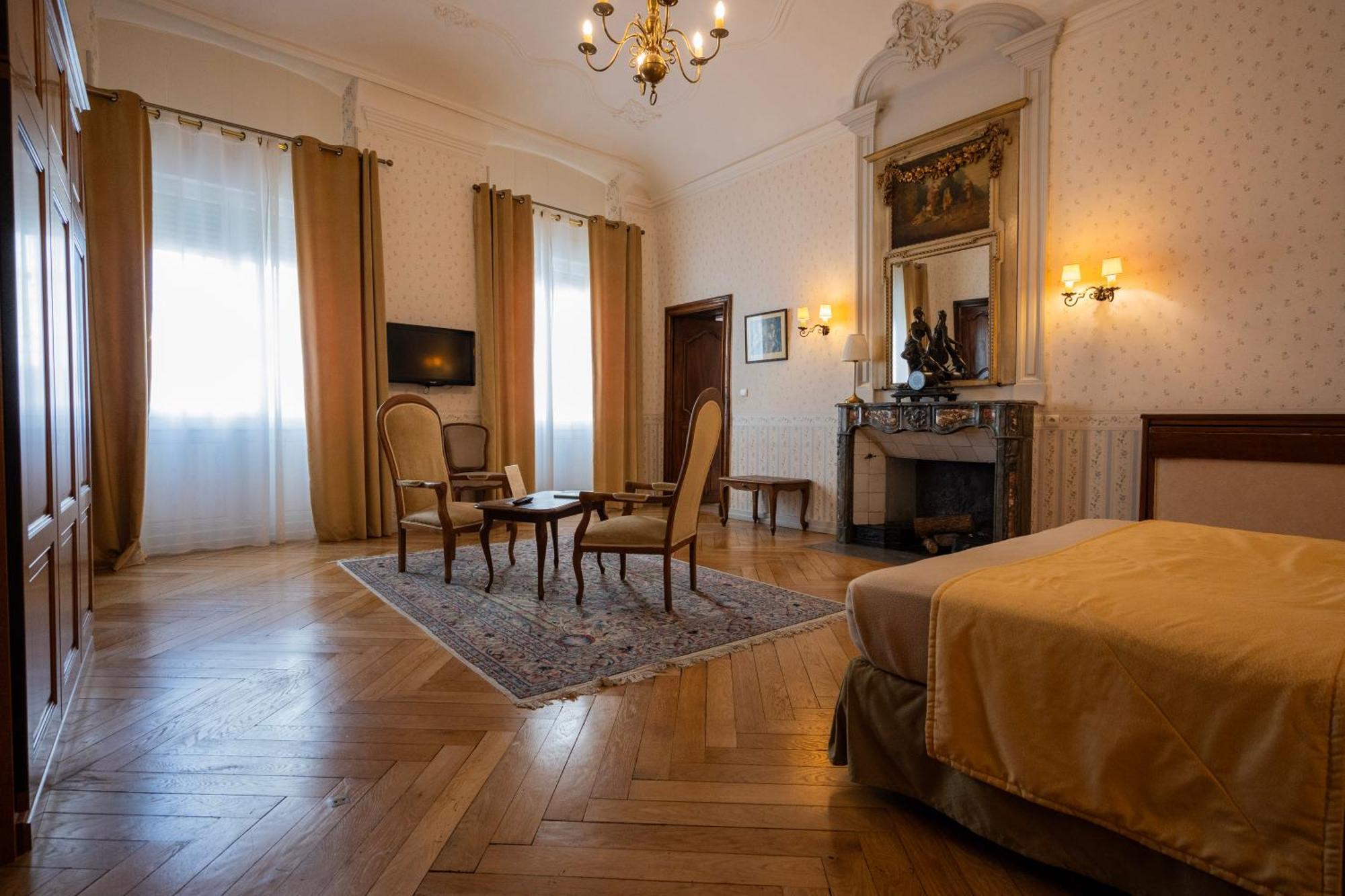 Cit'Hotel Sphinx - Hotel Montélimar Buitenkant foto